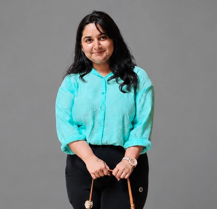 Janhavi Kursija, Senior Associate – Client Relations & Operations, Moneyrops Capital Advisors
